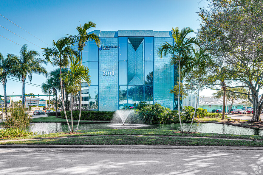 2100 SE Ocean Blvd, Stuart, FL en alquiler - Foto del edificio - Imagen 3 de 5