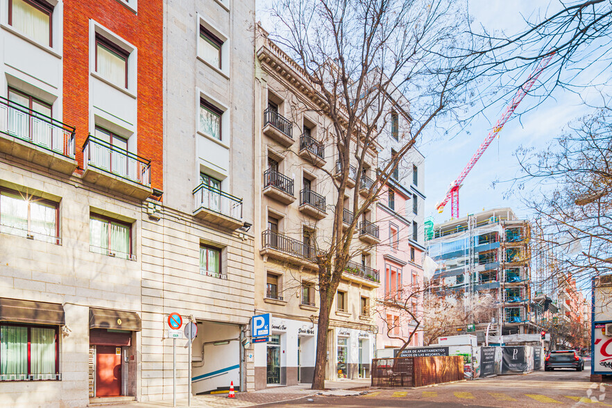 Calle De García De Paredes, 94, Madrid, Madrid en alquiler - Foto del edificio - Imagen 2 de 4