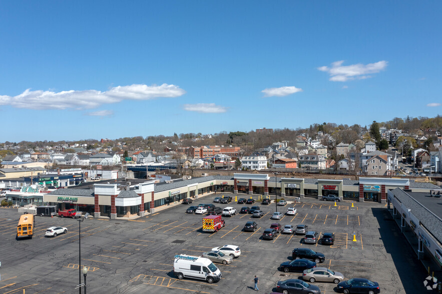 101 President Ave, Fall River, MA en alquiler - Foto del edificio - Imagen 2 de 10