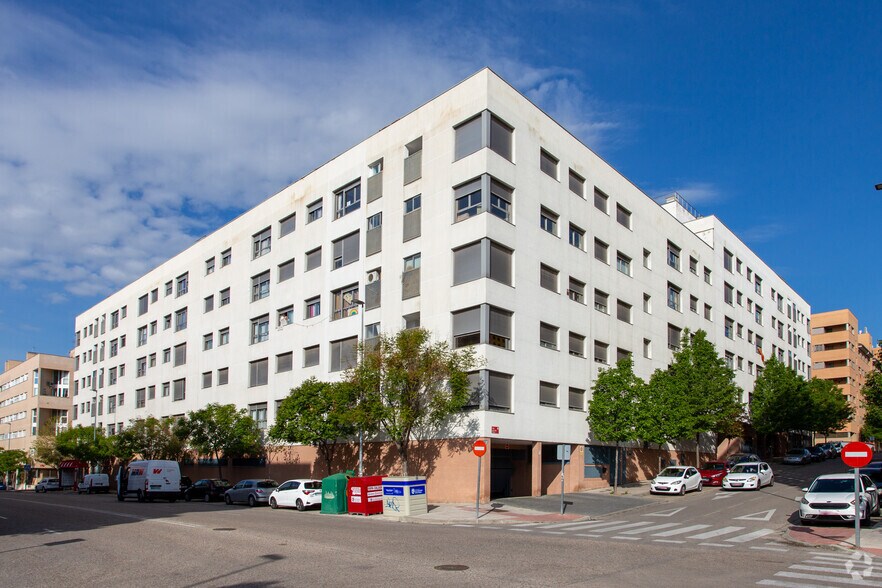 Calle Julio Rey Pastor, 6, San Sebastián de los Reyes, Madrid en alquiler - Foto del edificio - Imagen 2 de 2
