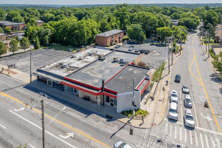 2202 Beechmont Ave, Cincinnati, OH en alquiler - Vista aérea - Imagen 2 de 4