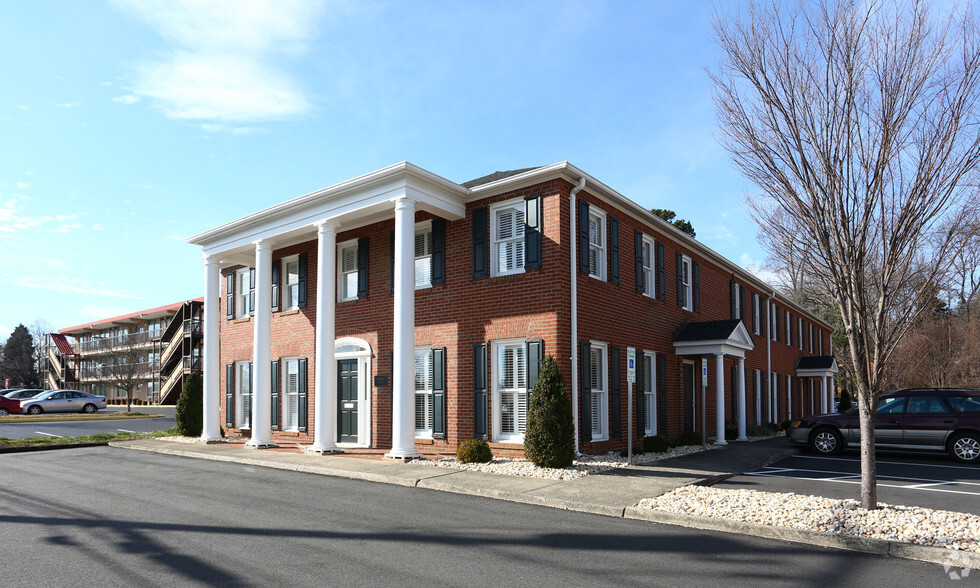 440 Premier Cir, Charlottesville, VA en alquiler - Foto del edificio - Imagen 3 de 7