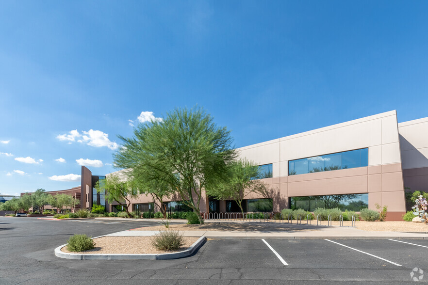 8667-8701 E Hartford Dr, Scottsdale, AZ en alquiler - Foto del edificio - Imagen 2 de 4