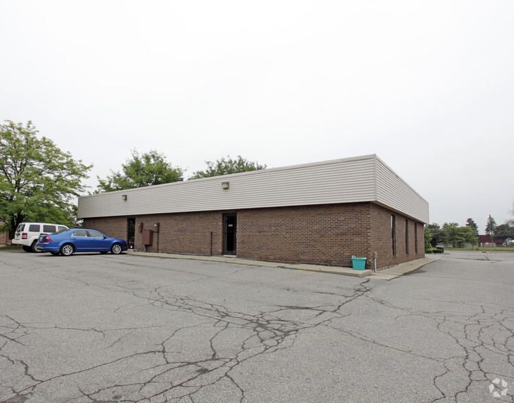 32500 Schoolcraft Rd, Livonia, MI en venta - Foto del edificio - Imagen 2 de 2