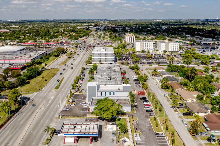 67 NW 183rd St, Miami Gardens, FL en alquiler - Vista aérea - Imagen 2 de 23