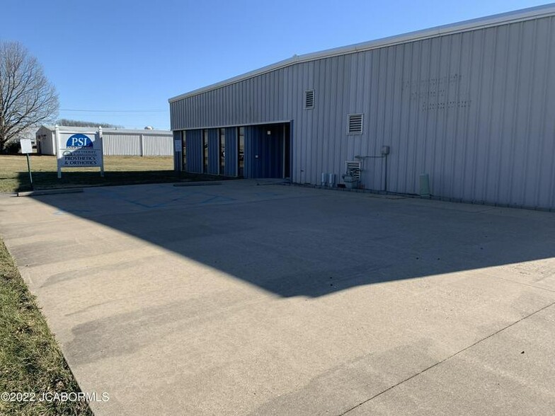 110 W Industrial Rd, Fulton, MO en alquiler - Foto del edificio - Imagen 3 de 3