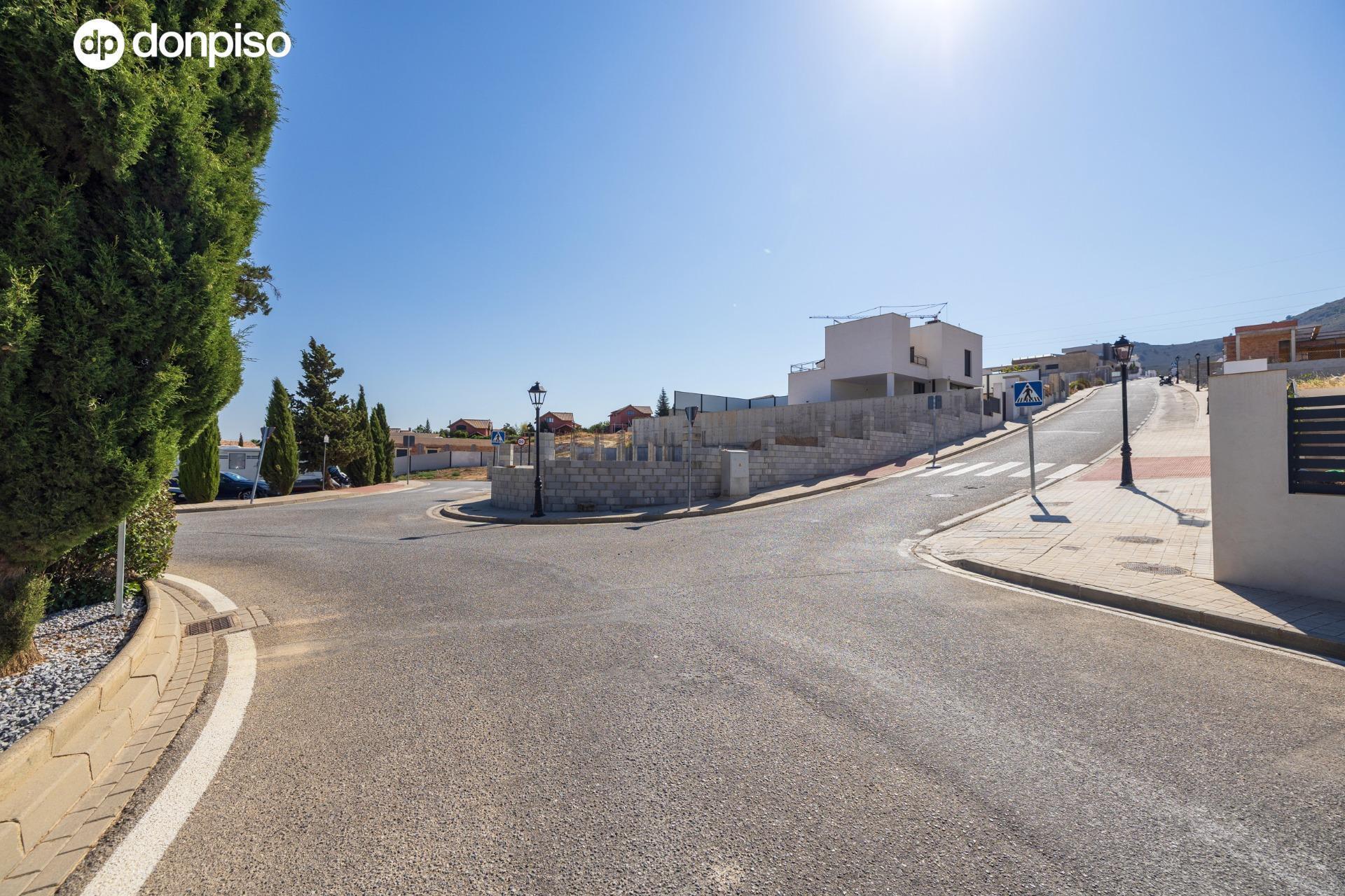 Calle Veleta, Dílar, Granada en venta Foto principal- Imagen 1 de 22
