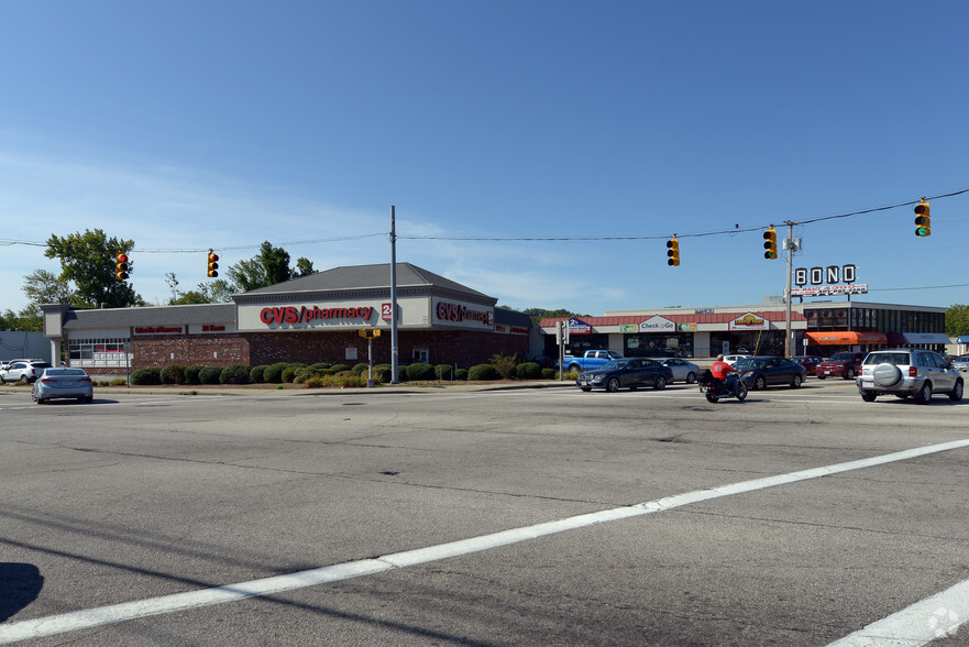 1426 Hartford Ave, Johnston, RI en alquiler - Foto del edificio - Imagen 2 de 13