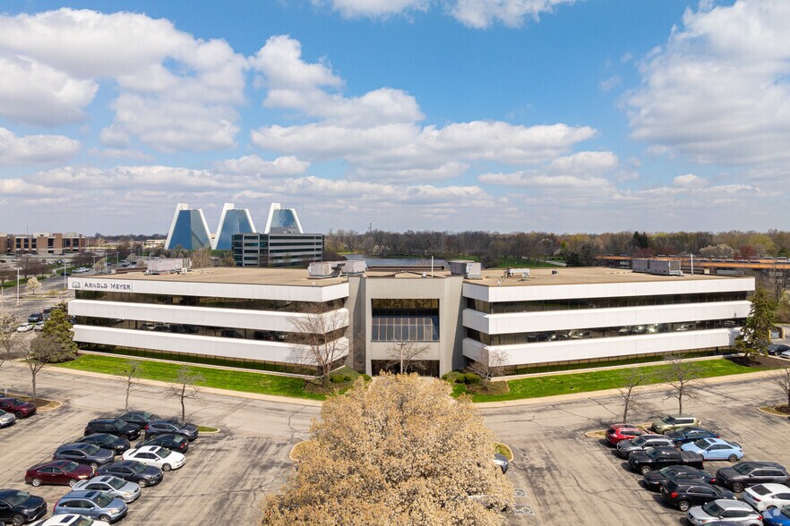 8777 Purdue Rd, Indianapolis, IN en alquiler - Foto del edificio - Imagen 3 de 21