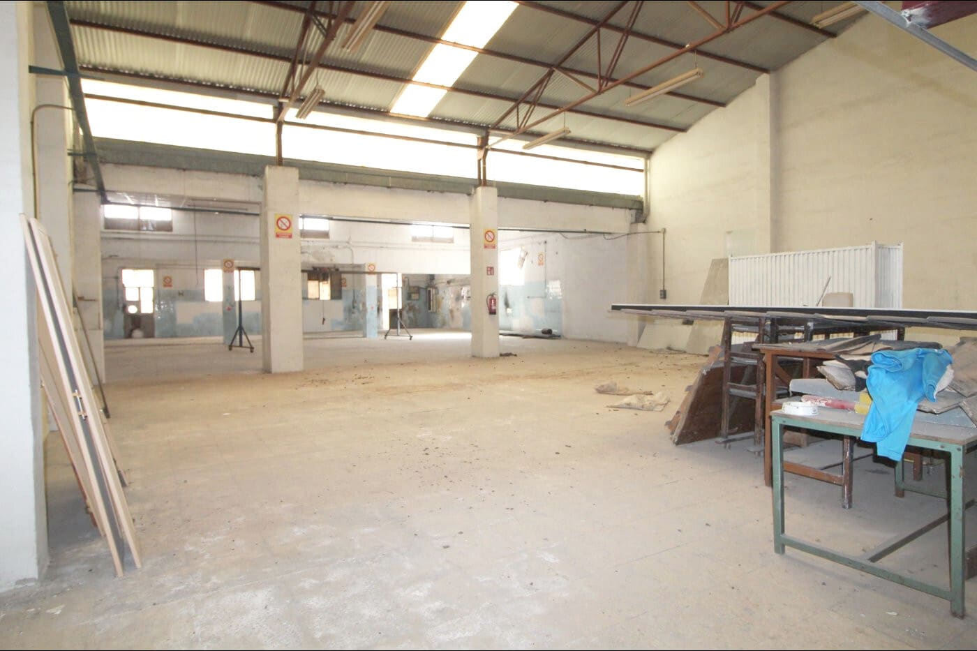 Nave en MONÒVER en venta Foto del interior- Imagen 1 de 12
