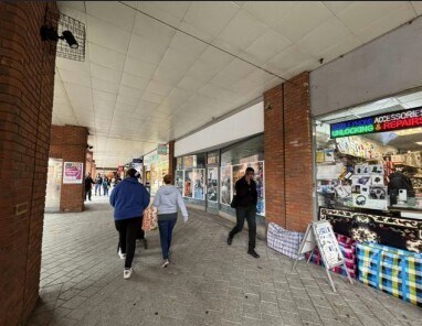 London Rd, Redhill en alquiler Foto del edificio- Imagen 1 de 3