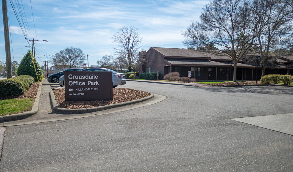 1911 Hillandale Rd, Durham, NC en alquiler - Foto del edificio - Imagen 1 de 23