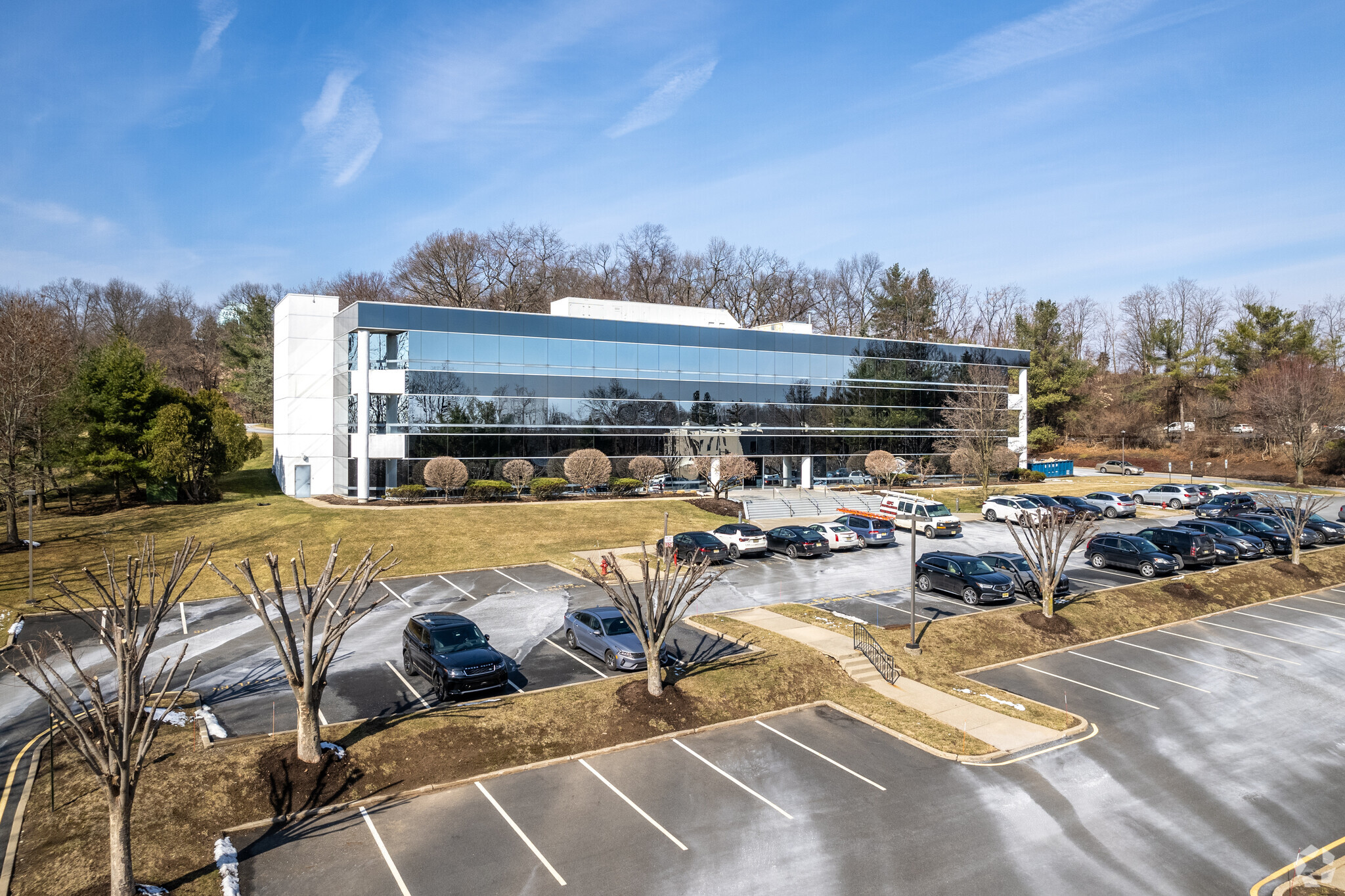 14 Walsh Dr, Parsippany, NJ en alquiler Foto del edificio- Imagen 1 de 18