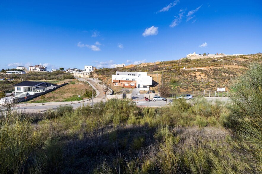 Urbanización del Suelo Urb. P-12, P3, La Zubia, Granada en venta - Foto del edificio - Imagen 3 de 12
