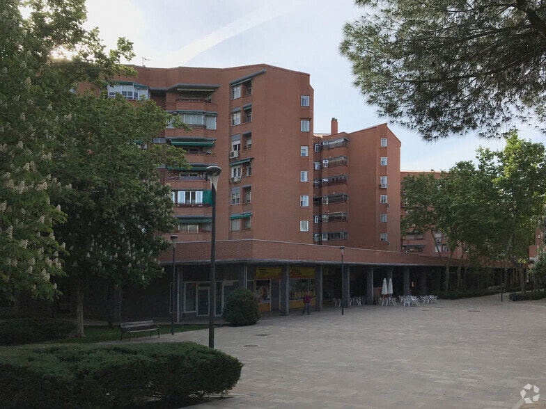 Sector Oficios, 29, Tres Cantos, Madrid en venta - Foto del edificio - Imagen 2 de 43