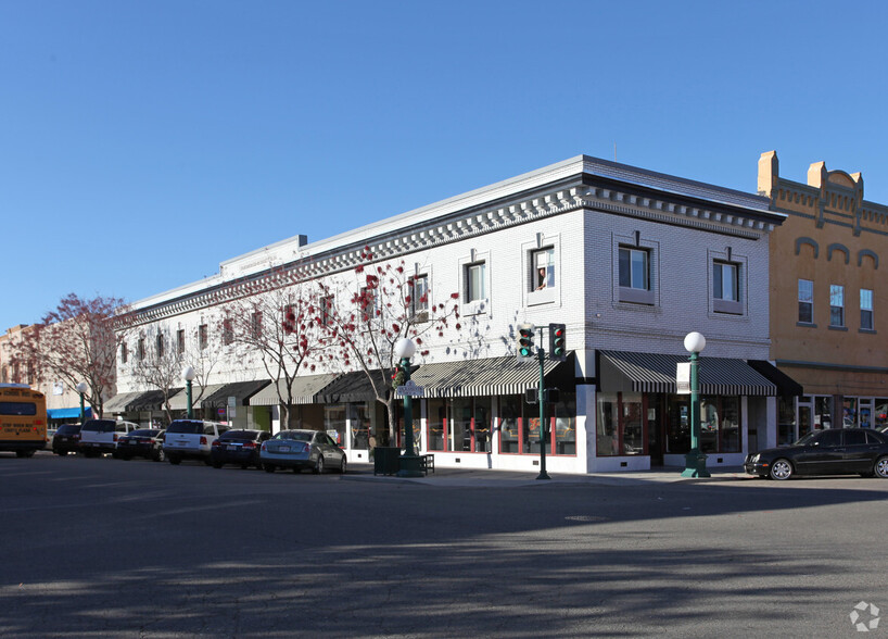 5 1/2 Pine St, Lodi, CA en alquiler - Foto del edificio - Imagen 2 de 14