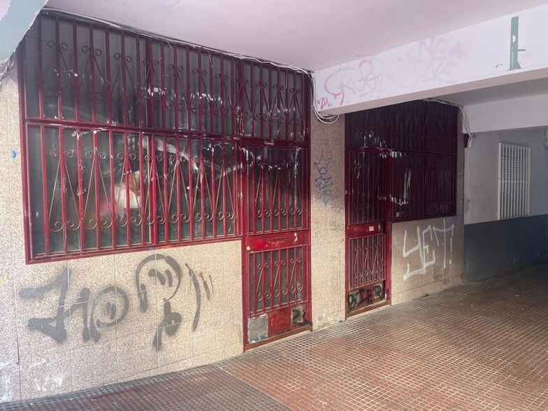 Cartera de 2 inmuebles en venta en LoopNet.es - Foto del edificio - Imagen 2 de 3