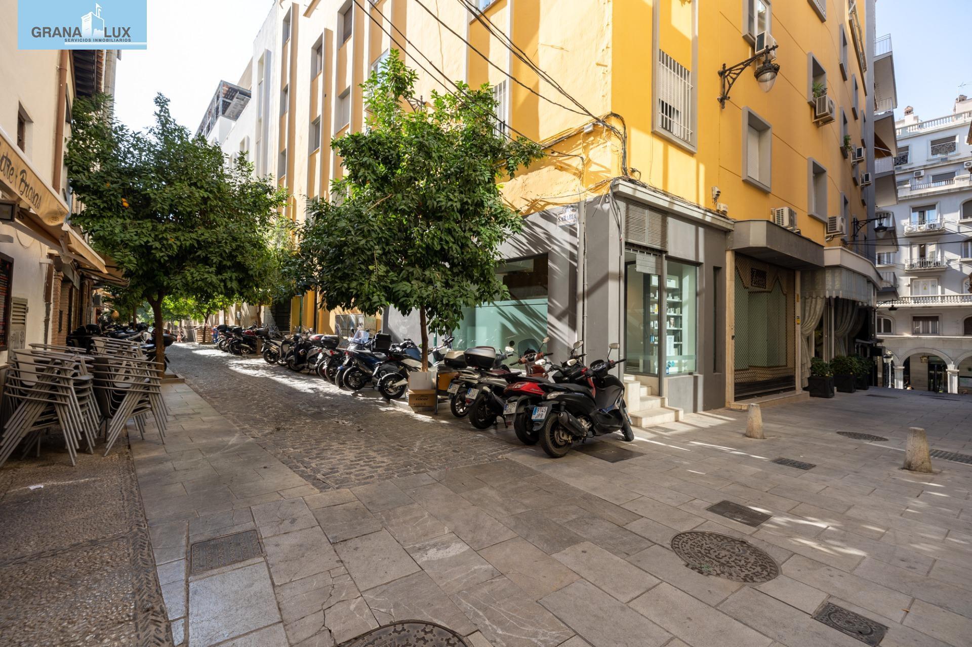 Local en Granada en venta Foto del edificio- Imagen 1 de 30