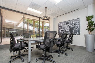 23 Corporate Plaza Dr, Newport Beach, CA en alquiler Foto del interior- Imagen 2 de 8