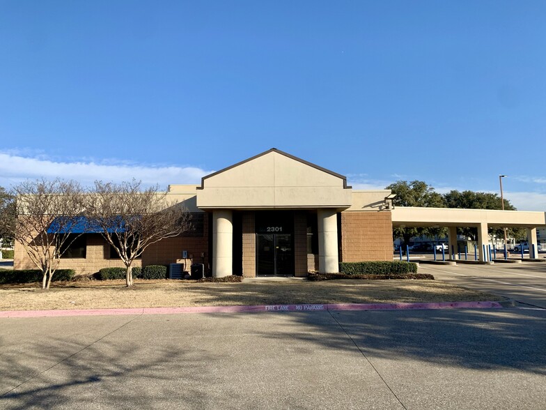 2301 Valley View Ln, Dallas, TX en alquiler - Foto del edificio - Imagen 2 de 5