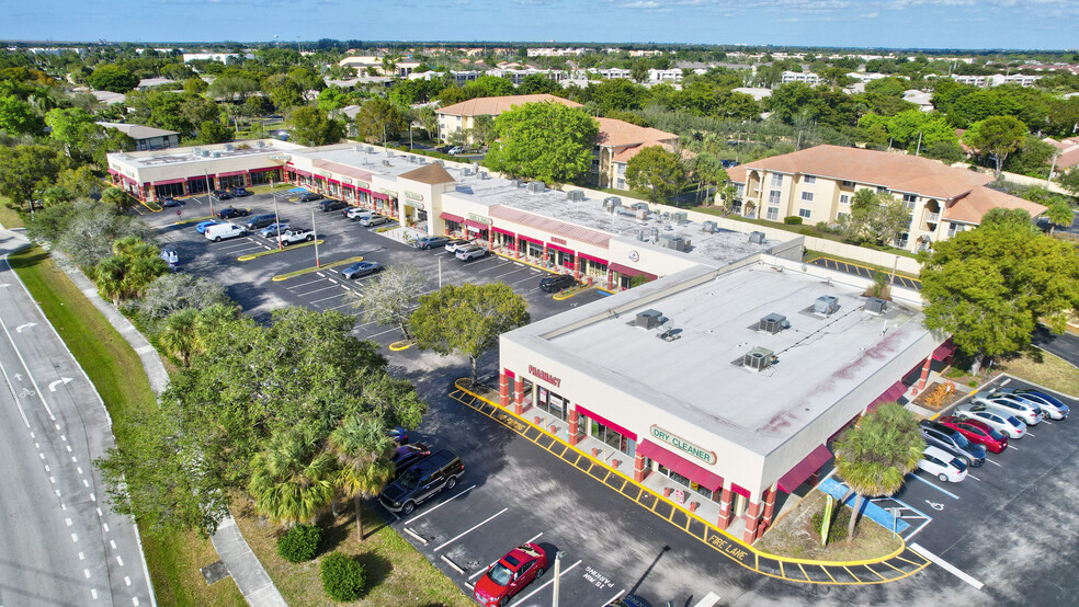 7118-7170 Nob Hill Rd, Tamarac, FL en alquiler - Foto del edificio - Imagen 1 de 44