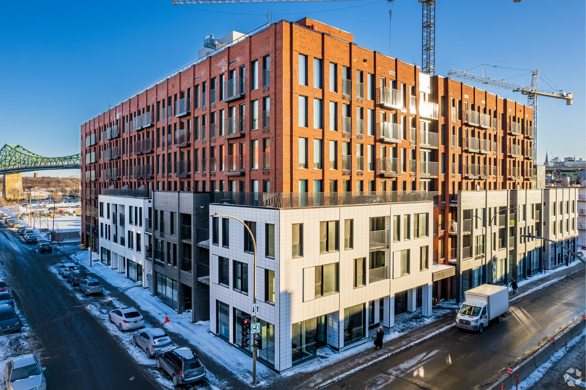 2150 Rue Sainte-Catherine E, Montréal, QC en alquiler Foto del edificio- Imagen 1 de 7