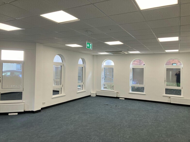 Fitzalan Rd, Cardiff en venta - Foto del edificio - Imagen 2 de 7