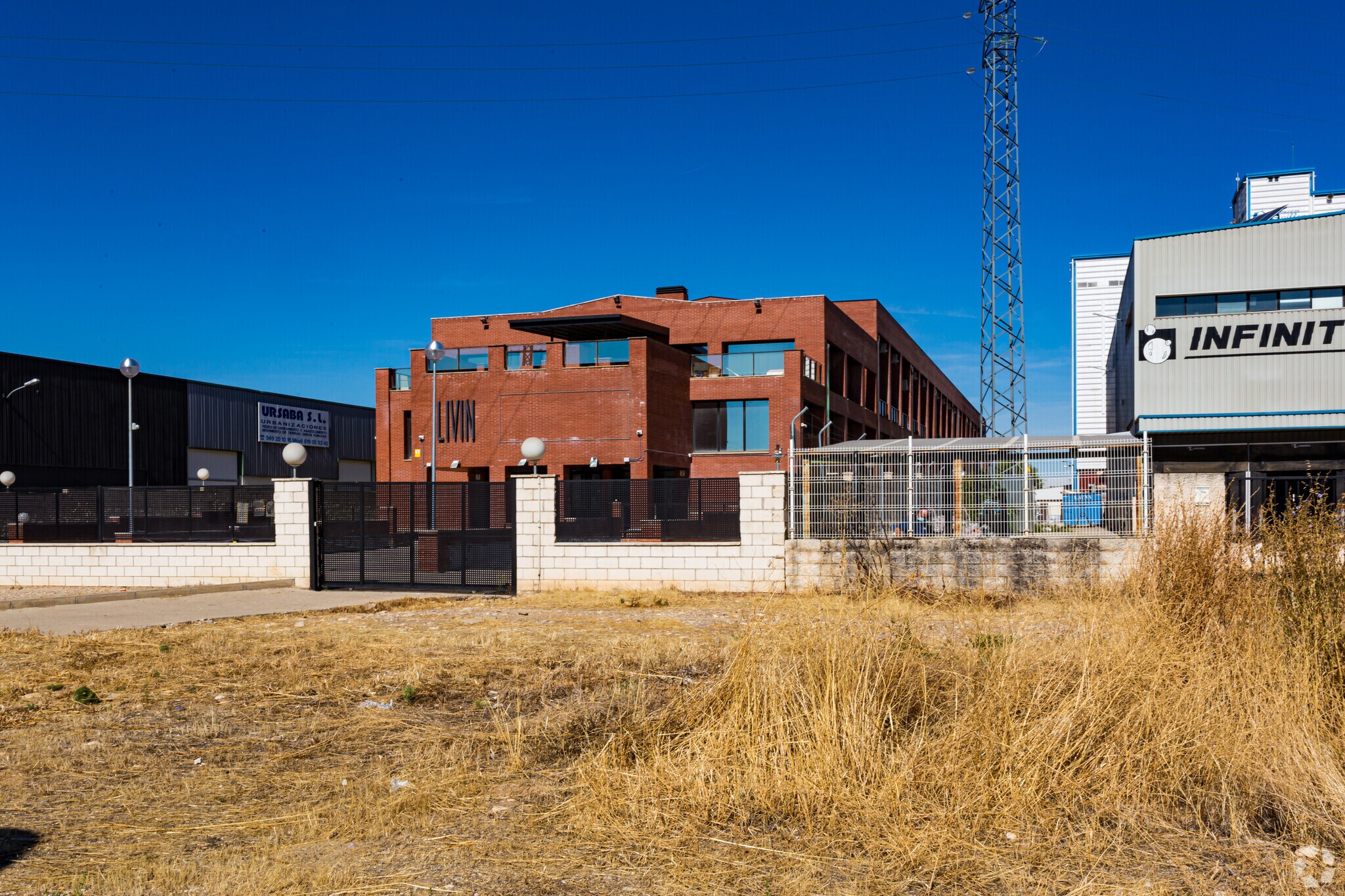 Calle Francisco de Medina Mendoza, 63, Cabanillas del Campo, Guadalajara en venta Foto principal- Imagen 1 de 1