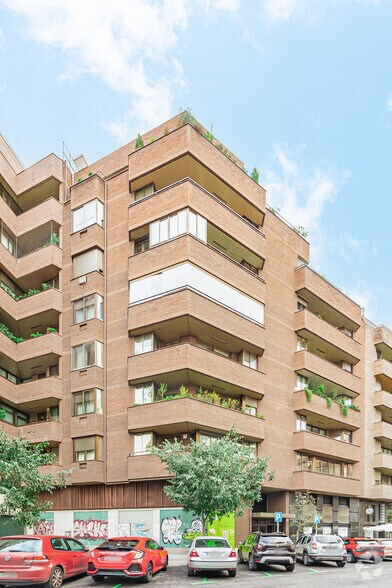 Calle Julián Romea, 3, Madrid, Madrid en venta - Foto del edificio - Imagen 2 de 2