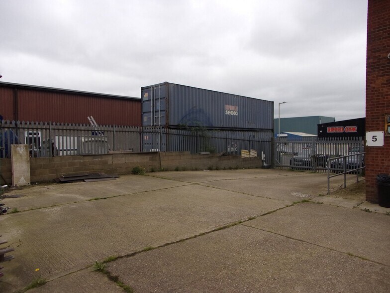 Josselin Rd, Basildon en alquiler - Foto del edificio - Imagen 2 de 4