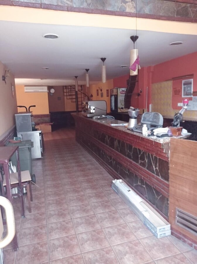 Cornellà de Llobregat, BAR 08940 - - - Foto del interior - Image 2 of 10