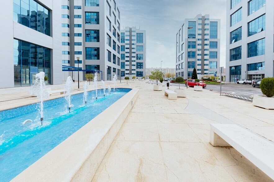 Oficina en Sevilla, Sevilla en venta - Foto del edificio - Imagen 2 de 14