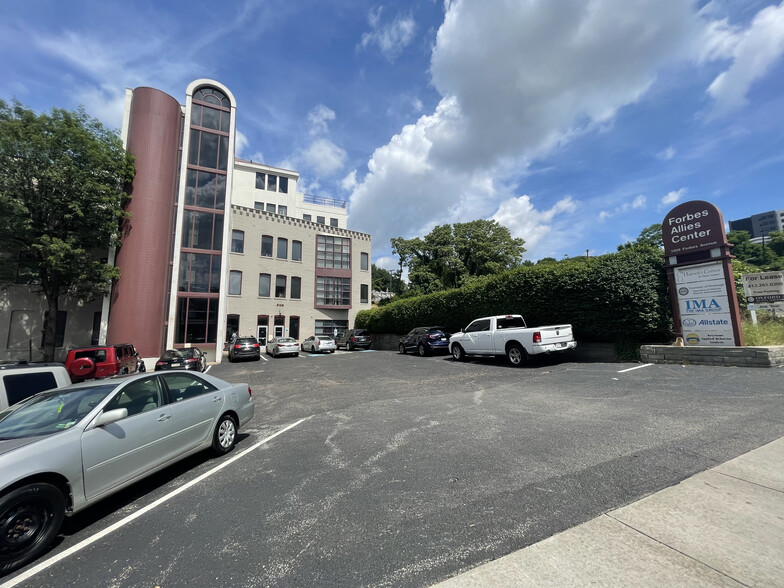 3109 Forbes Ave, Pittsburgh, PA en alquiler - Foto del edificio - Imagen 2 de 7