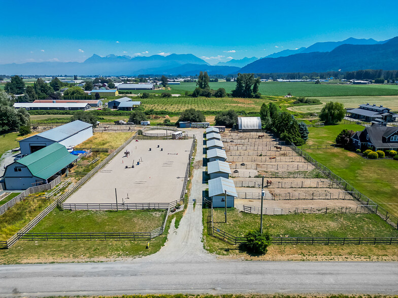 42050 Keith Wilson Rd, Chilliwack, BC en venta - Foto del edificio - Imagen 2 de 46