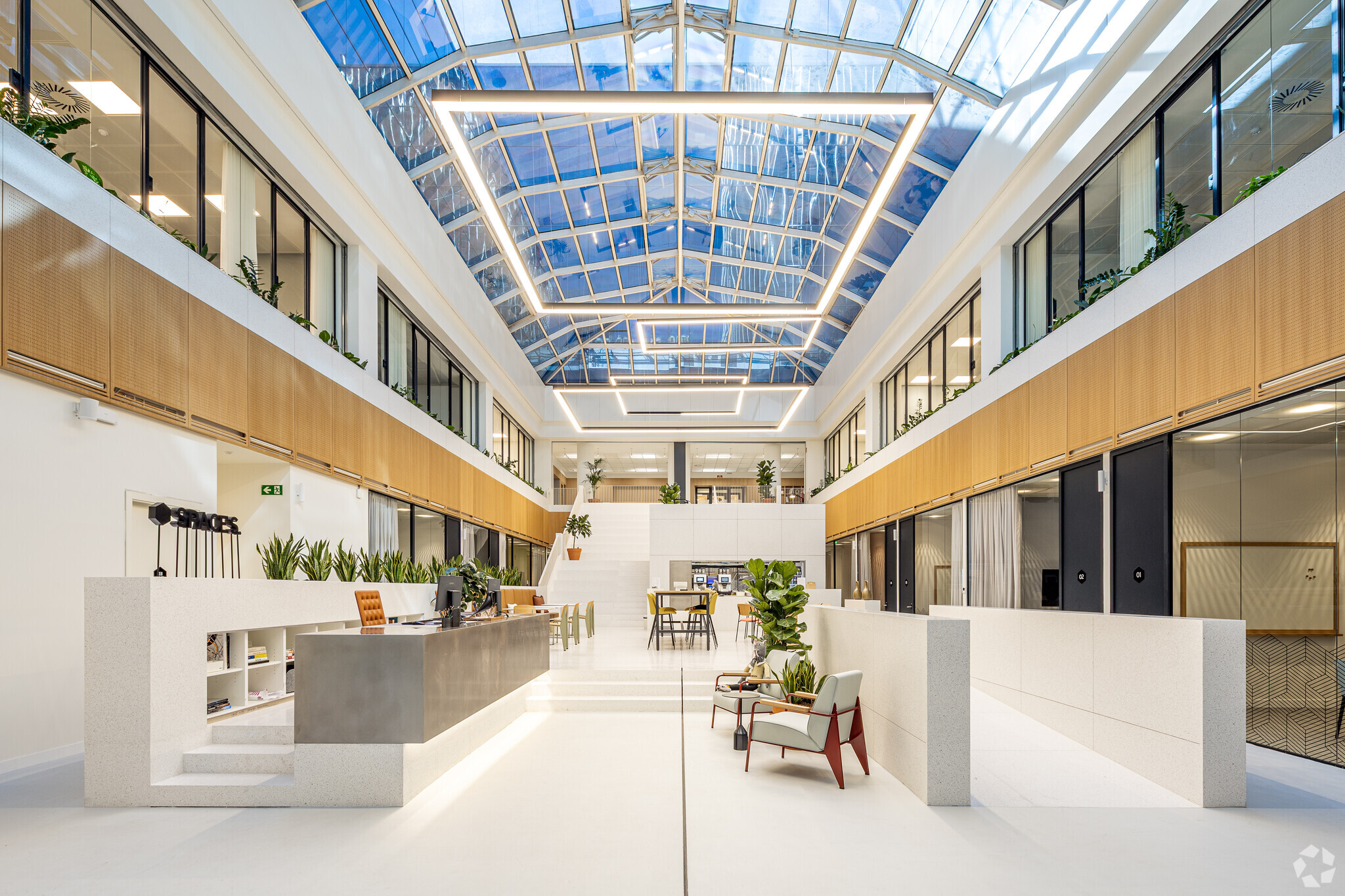 Avenida General Perón, 40, Madrid, Madrid en alquiler Vestíbulo- Imagen 1 de 17