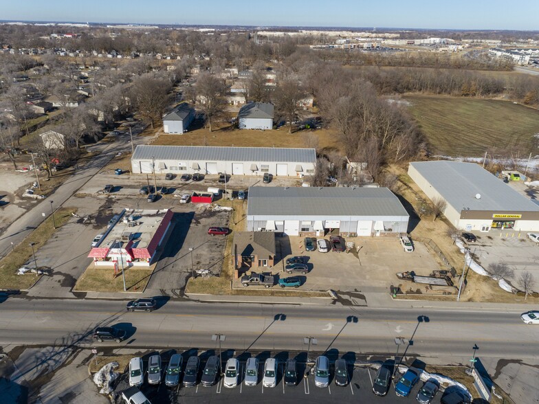 105 N Chestnut St, Belton, MO en venta - Foto del edificio - Imagen 2 de 3