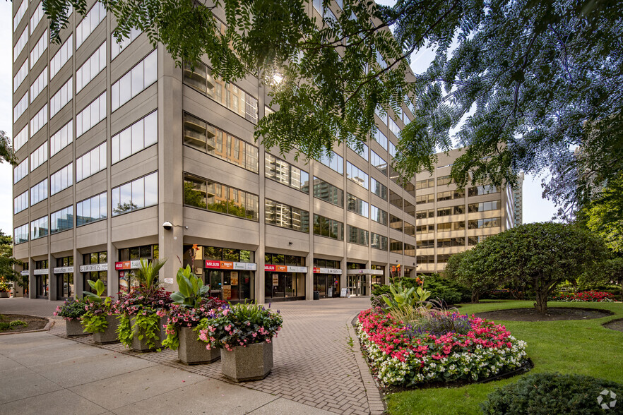 45 Sheppard Ave E, Toronto, ON en alquiler - Foto del edificio - Imagen 3 de 8