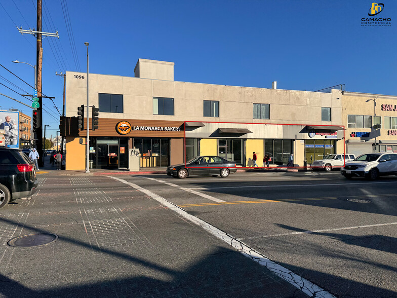 1096 N Western Ave, Los Angeles, CA en alquiler - Foto del edificio - Imagen 1 de 6