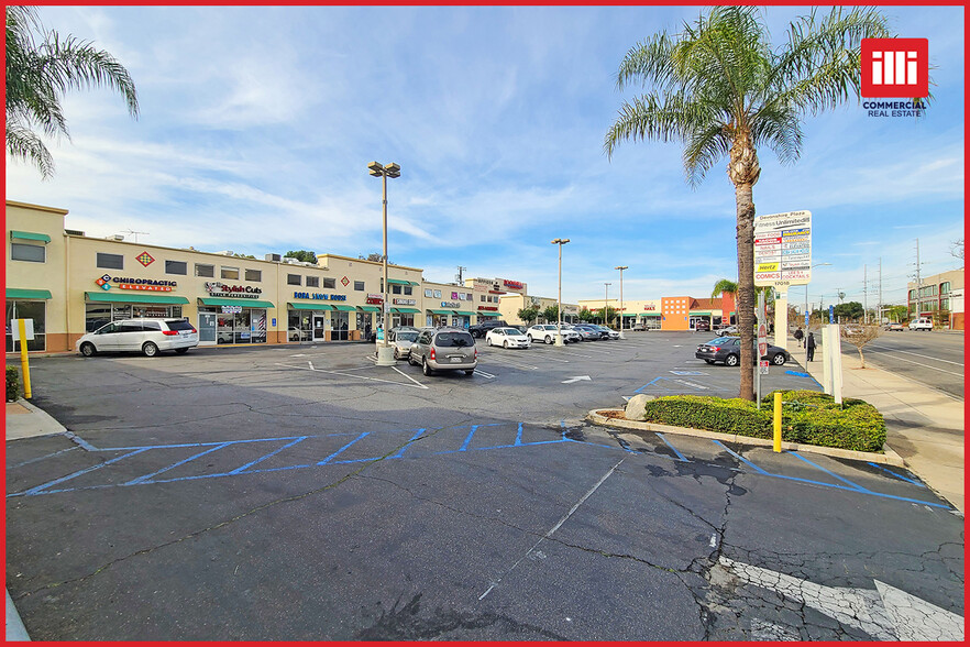 17018-17056 Devonshire St, Northridge, CA en alquiler - Foto del edificio - Imagen 3 de 11