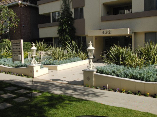 432 N Palm Dr, Beverly Hills, CA en venta - Foto del edificio - Imagen 3 de 31