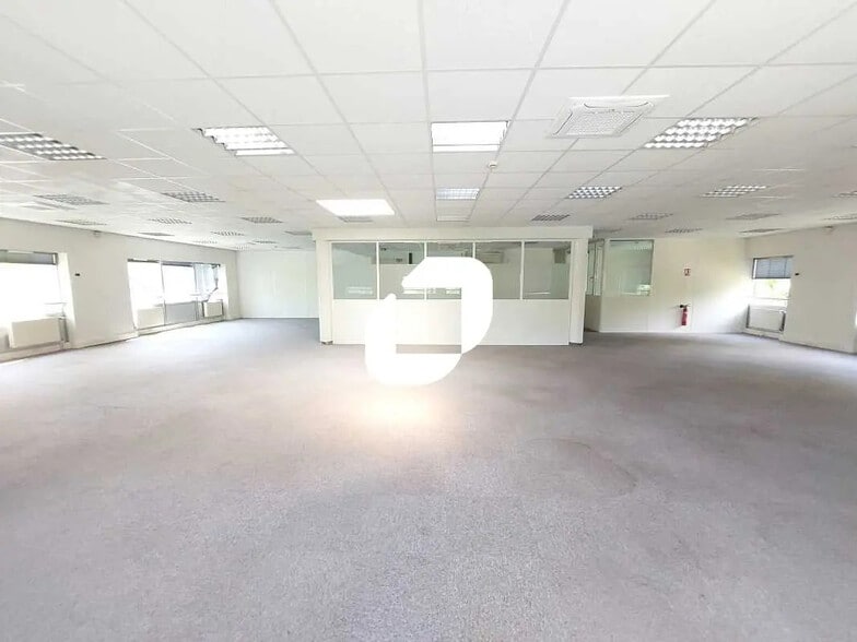 11 Rue Jacques Cartier, Guyancourt en alquiler - Foto del edificio - Imagen 3 de 14