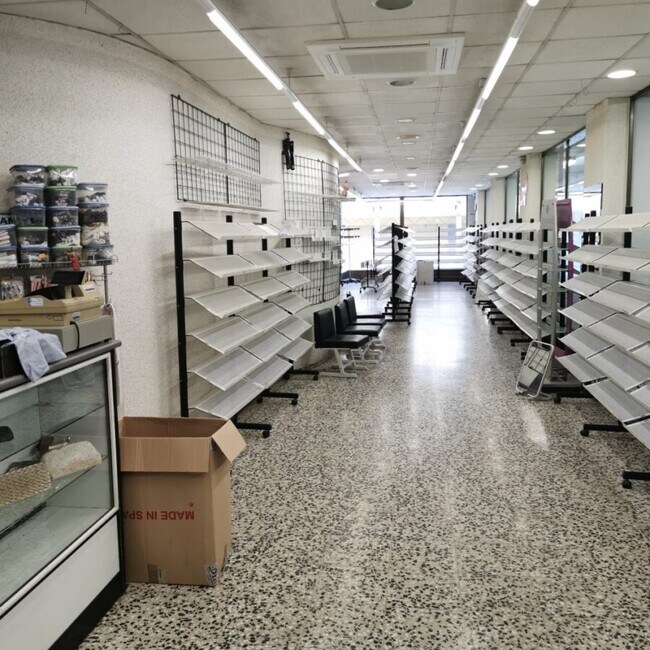 Más detalles de Carrer Mare Molas, Reus - Local en alquiler