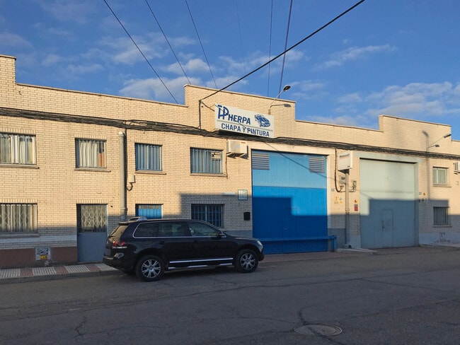 Más detalles de Calle Río Alberche, 12, Humanes de Madrid - Nave en venta
