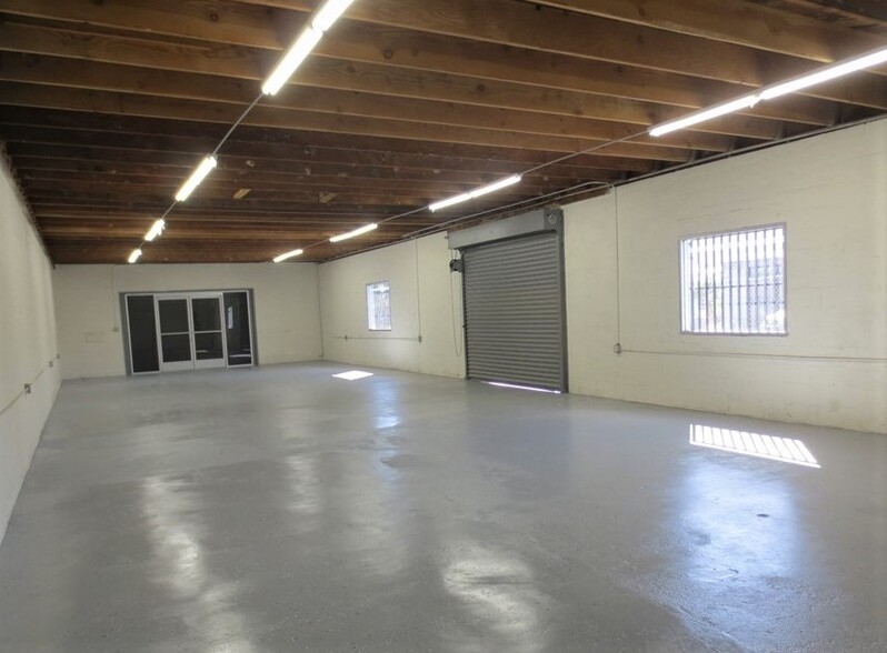 7129-7133 Vineland Ave, North Hollywood, CA en alquiler - Foto del interior - Imagen 2 de 6