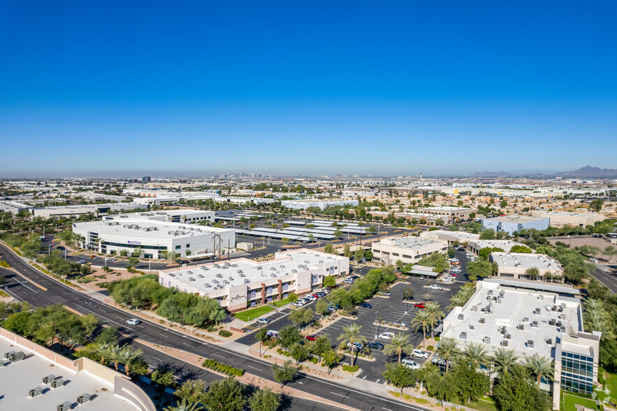 4500 E Cotton Center Blvd, Phoenix, AZ en alquiler - Vista aérea - Imagen 3 de 3