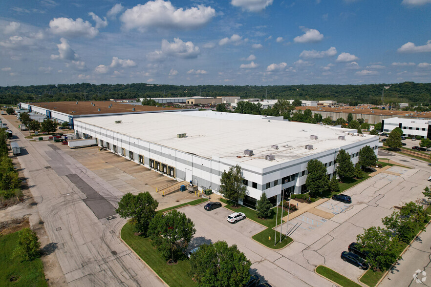 2091-2099 Corporate 44 Dr, Fenton, MO en alquiler - Foto del edificio - Imagen 3 de 6