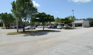 Más detalles para 7000 Charleston Shores Blvd, Lake Worth, FL - Local en alquiler