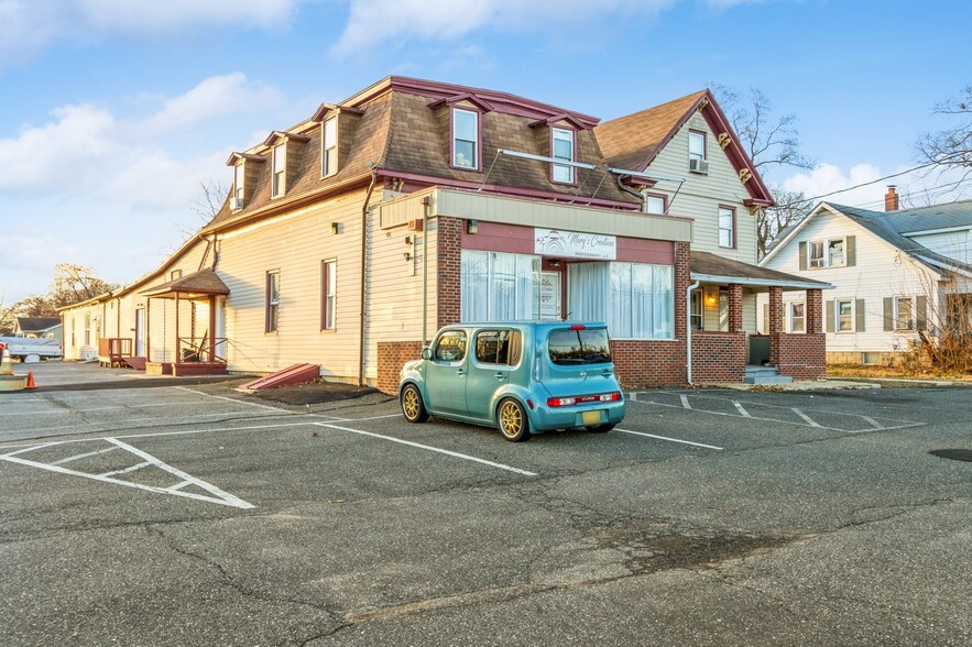 569 Morton Ave, Rosenhayn, NJ en venta - Foto del edificio - Imagen 2 de 24