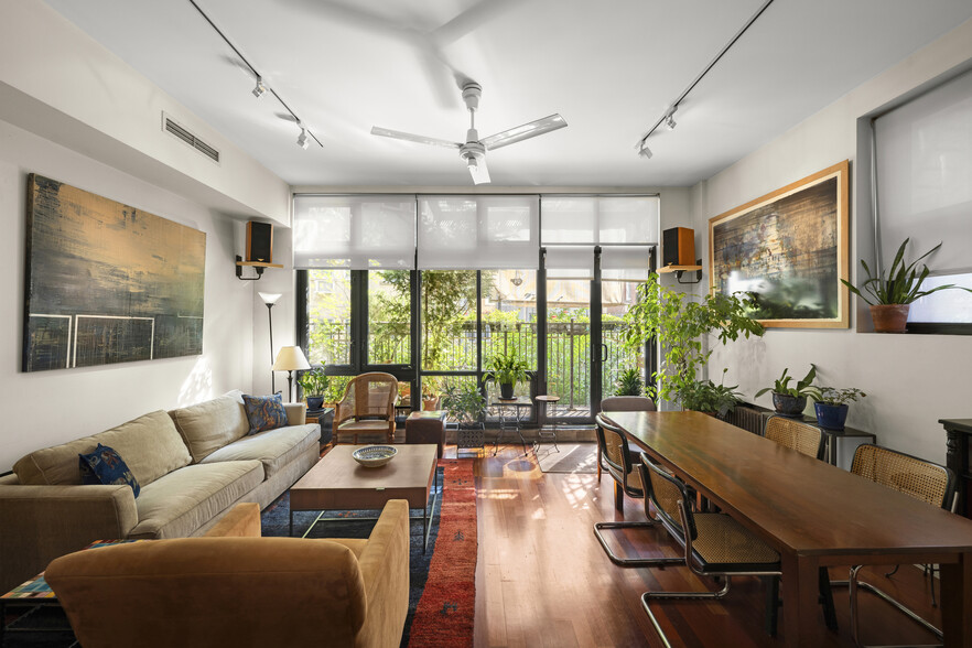 406 E 13th St, New York, NY en venta - Foto del edificio - Imagen 1 de 19