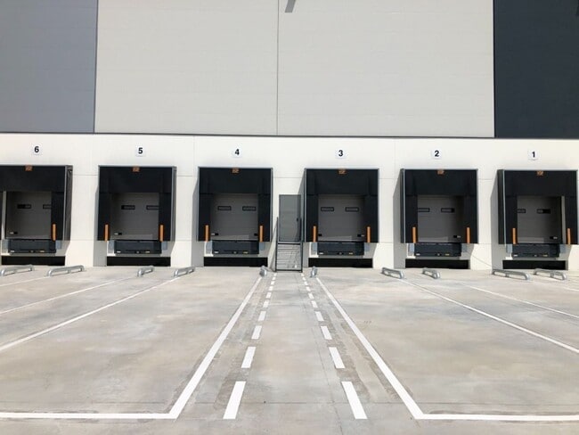 Más detalles de Calle Acústica, 25, SEVILLA - Nave en alquiler